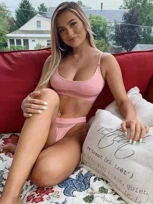 Model Escorts in ito